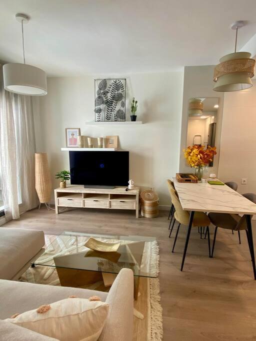 Nuevo Moderno Apartamento De Lujo Σεβίλλη Εξωτερικό φωτογραφία