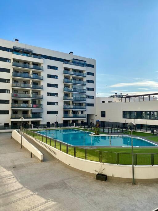 Nuevo Moderno Apartamento De Lujo Σεβίλλη Εξωτερικό φωτογραφία