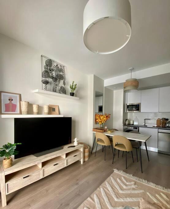 Nuevo Moderno Apartamento De Lujo Σεβίλλη Εξωτερικό φωτογραφία