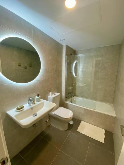Nuevo Moderno Apartamento De Lujo Σεβίλλη Εξωτερικό φωτογραφία