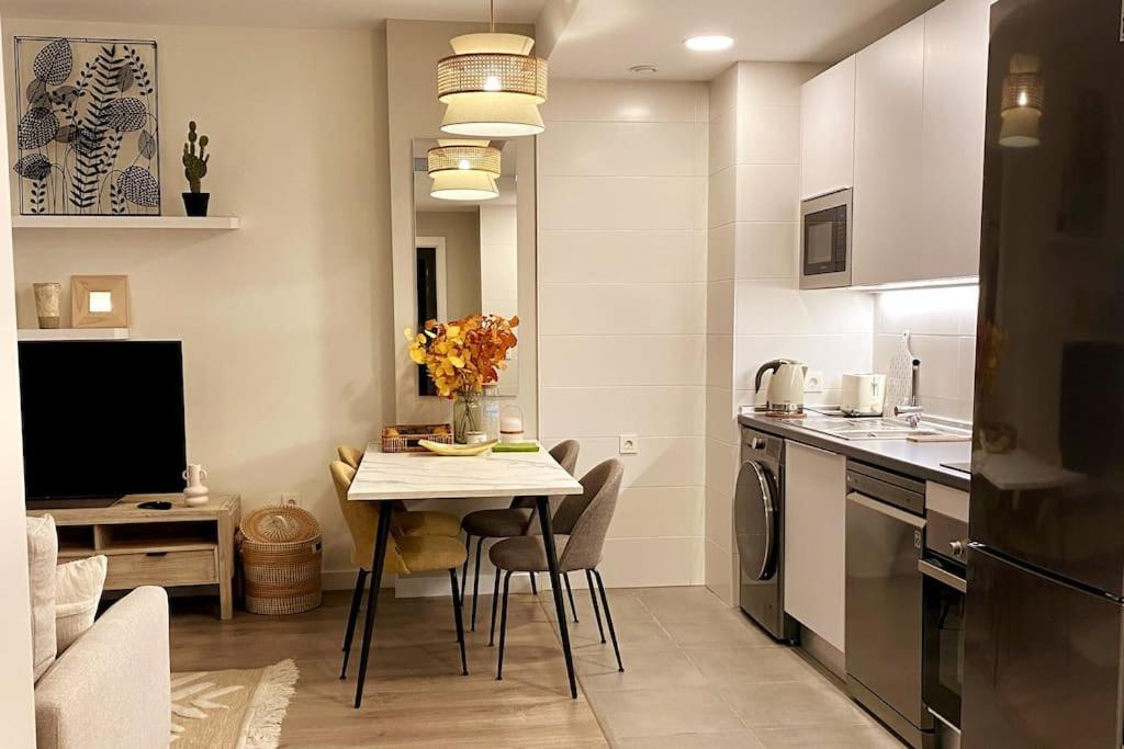 Nuevo Moderno Apartamento De Lujo Σεβίλλη Εξωτερικό φωτογραφία